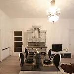 Papalic Palace *