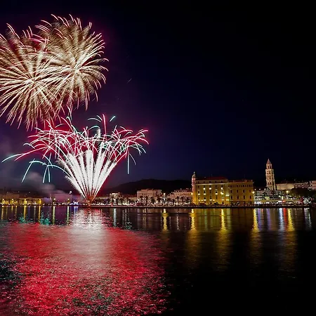 Papalic Palace Appartamento