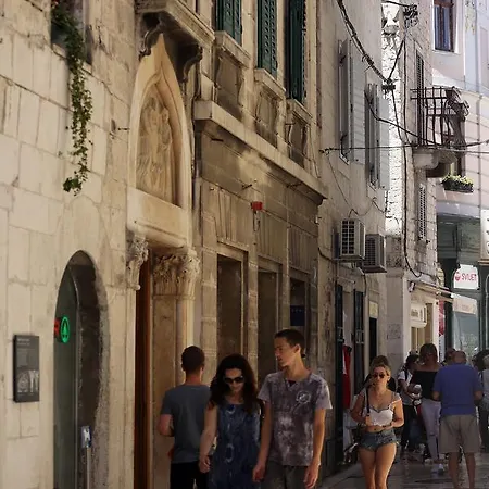 Papalic Palace Appartamento Spalato
