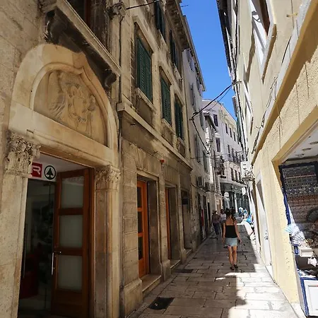 Papalic Palace Appartement Split