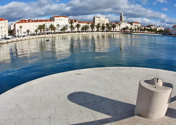 Papalic Palace *