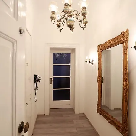 Appartement Papalic Palace