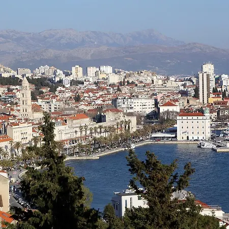 Appartement Papalic Palace *